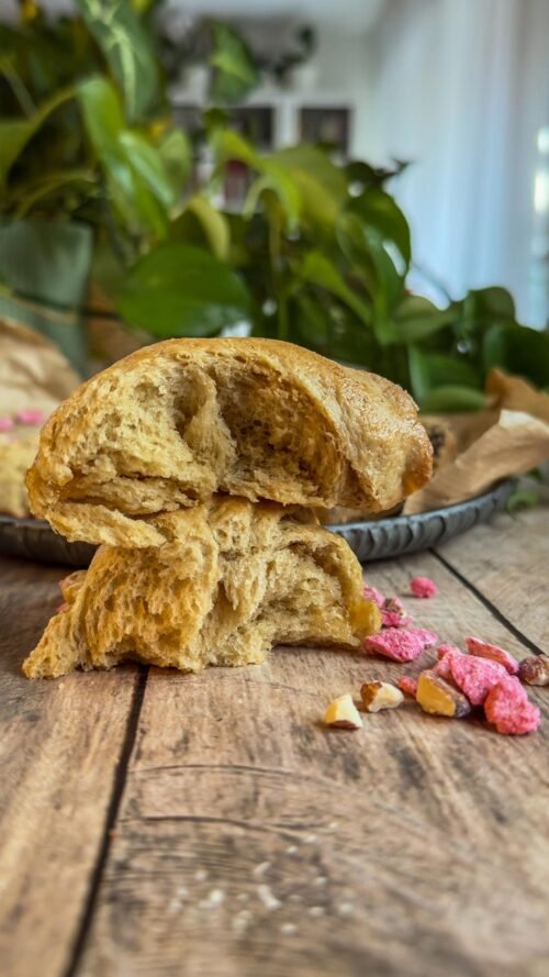 brioche-sacree-planche La box pralines roses et fruits